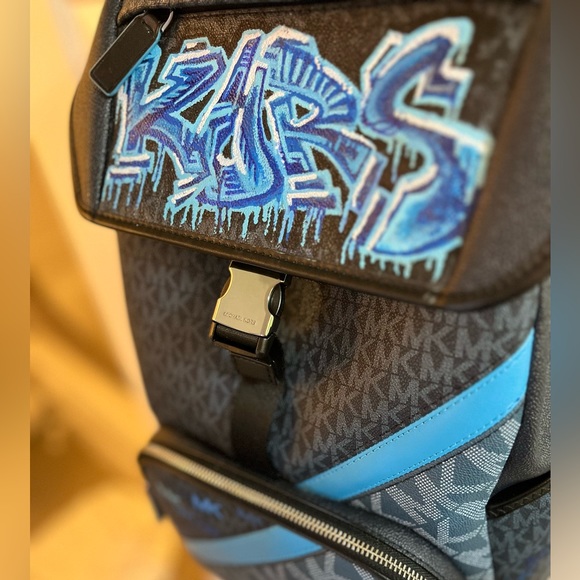 MICHAEL KORS MENS BLUE AUTHENTIC BACKPACK NUMBERED LTD EDITION GRAFFITI DESIGN - Picture 3 of 9